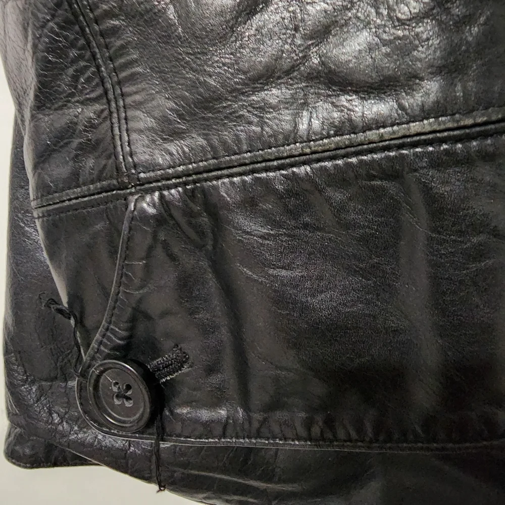 Banana Republic Vintage Men's Black Leather Jacket - XL - Picture 5 of 10
